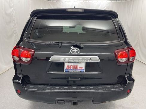 Used 2019 Toyota Sequoia Platinum AWD/4WD image 7