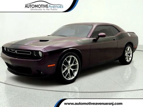 Used 2020 Dodge Challenger SXT w/ Plus Package RWD image 1