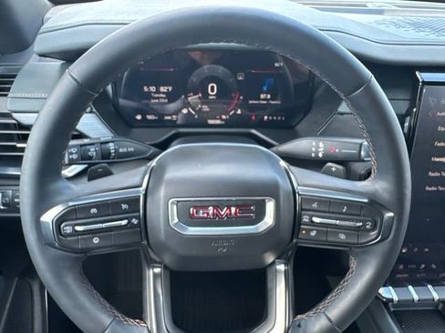Used 2025 GMC Acadia AT4 AWD/4WD image 14