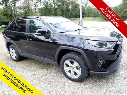 Certified 2021 Toyota RAV4 XLE w/ Convenience Package AWD/4WD image 1