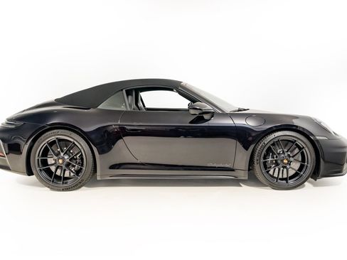 Used 2026 Porsche 911 Carrera 4 GTS image 10