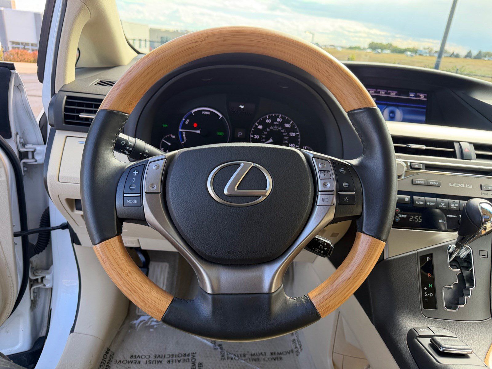 Used 2015 Lexus RX 450h AWD image 9