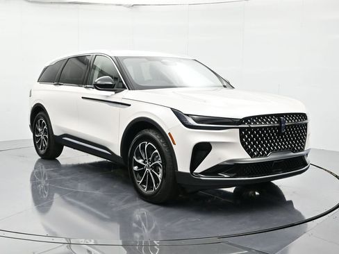 New 2026 Lincoln Nautilus Premier AWD/4WD image 3