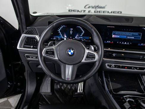 Used 2025 BMW X7 xDrive40i w/ M Sport Package image 31