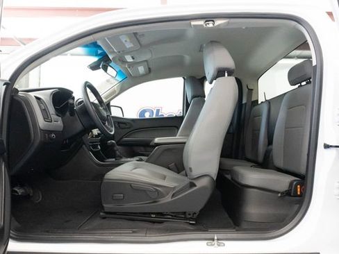 Used 2021 Chevrolet Colorado W/T RWD image 5