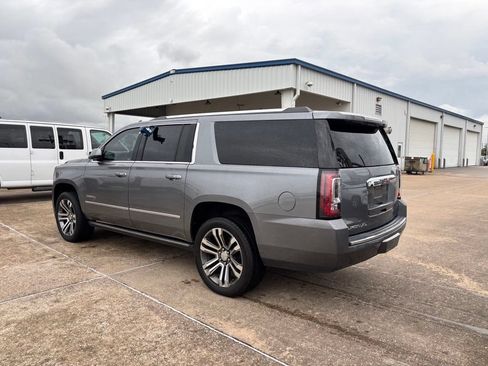 Used 2020 GMC Yukon XL Denali w/ Denali Premium Package RWD image 5
