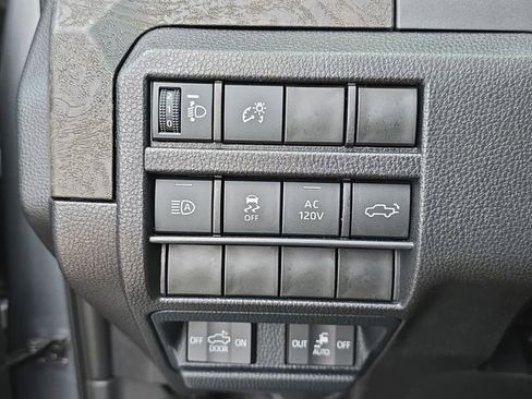 Certified 2025 Toyota Tacoma Limited image 25