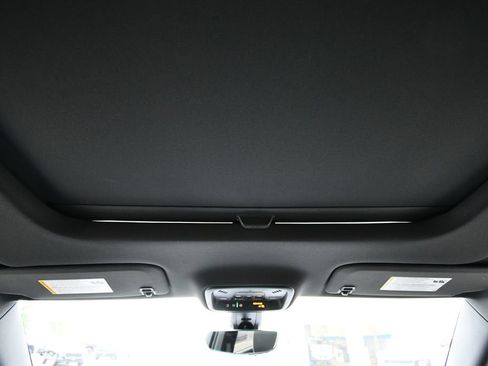 Used 2023 Chevrolet Traverse Premier w/ Redline Edition AWD/4WD image 18