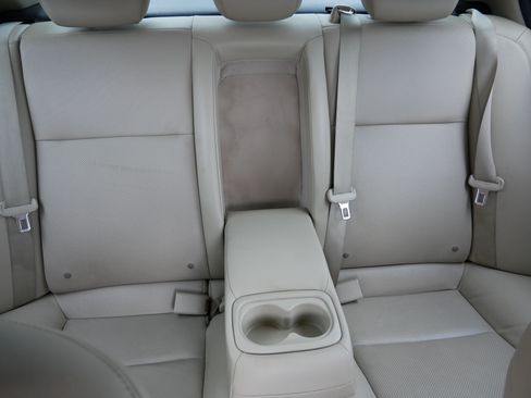 Used 2016 Acura ILX w/ Premium Package FWD image 13