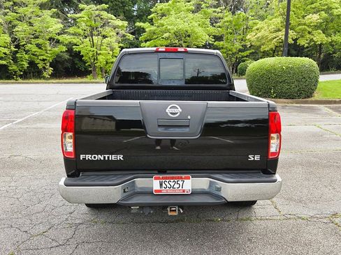 Used 2010 Nissan Frontier SE w/ SE Value Truck Pkg RWD image 12
