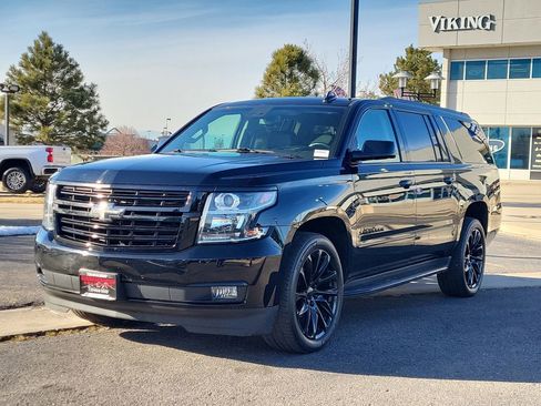 Used 2020 Chevrolet Suburban Premier w/ RST 6.2L Performance Edition image 8
