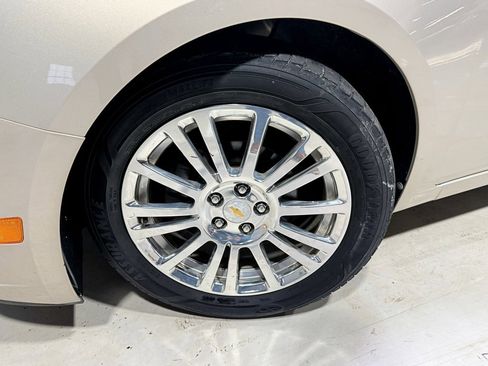 Used 2011 Chevrolet Cruze Eco image 2