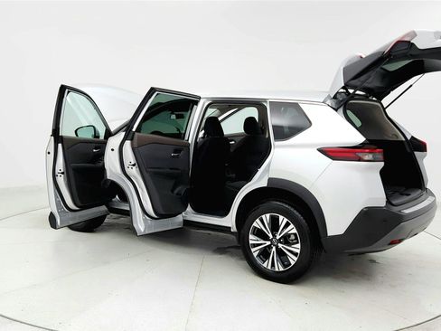 Used 2022 Nissan Rogue SV image 10