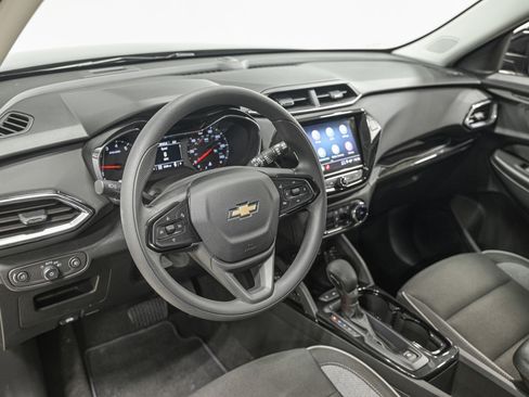 Used 2022 Chevrolet TrailBlazer LT w/ Convenience Package image 17