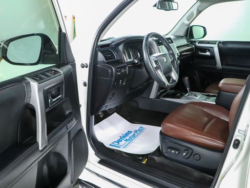 Used 2020 Toyota 4Runner Limited RWD image 3