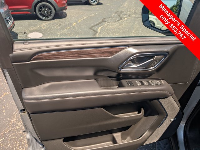 Used 2024 Chevrolet Tahoe Z71 w/ Luxury Package AWD/4WD image 15