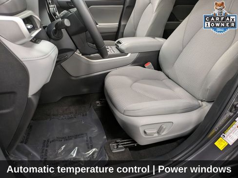 Used 2023 Toyota Highlander LE image 14