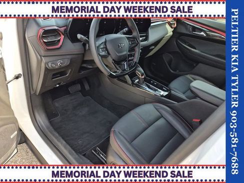 Used 2025 Chevrolet TrailBlazer RS w/ Convenience Package FWD image 20