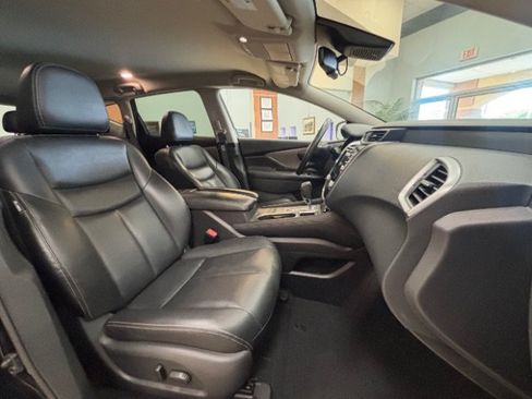 Used 2023 Nissan Murano SV AWD/4WD image 12
