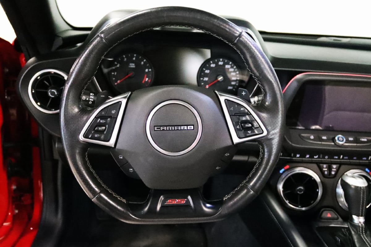 Used 2018 Chevrolet Camaro SS RWD image 43