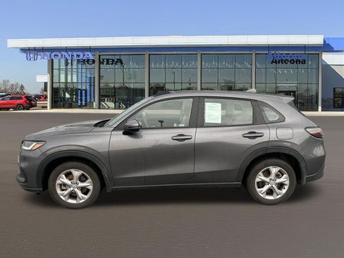 Used 2024 Honda HR-V LX image 2