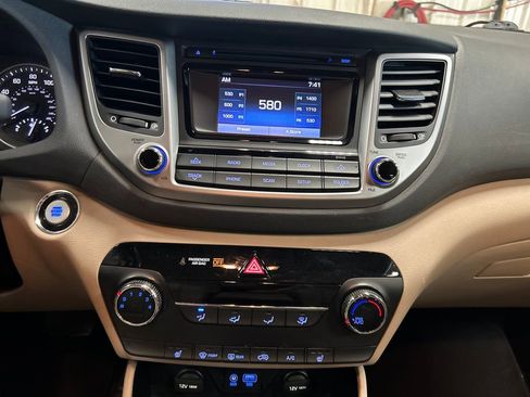 Used 2017 Hyundai Tucson Sport AWD/4WD image 19