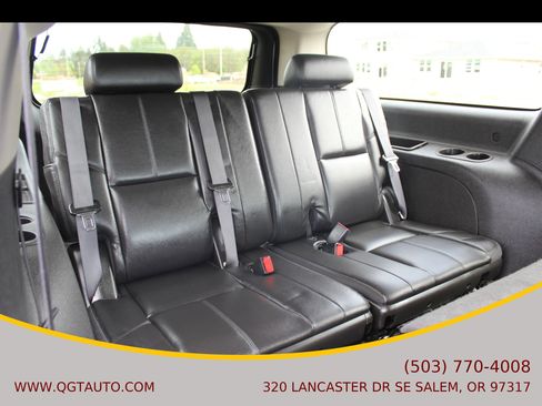 Used 2011 Chevrolet Suburban LT AWD/4WD image 17