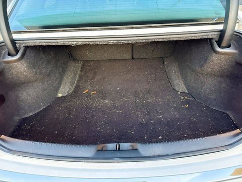 Used 2019 Chrysler 300 Limited w/ Safetytec Plus Group image 13