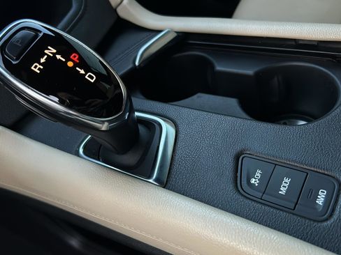 Used 2018 Cadillac XT5 Luxury w/ Driver Awareness Package image 33