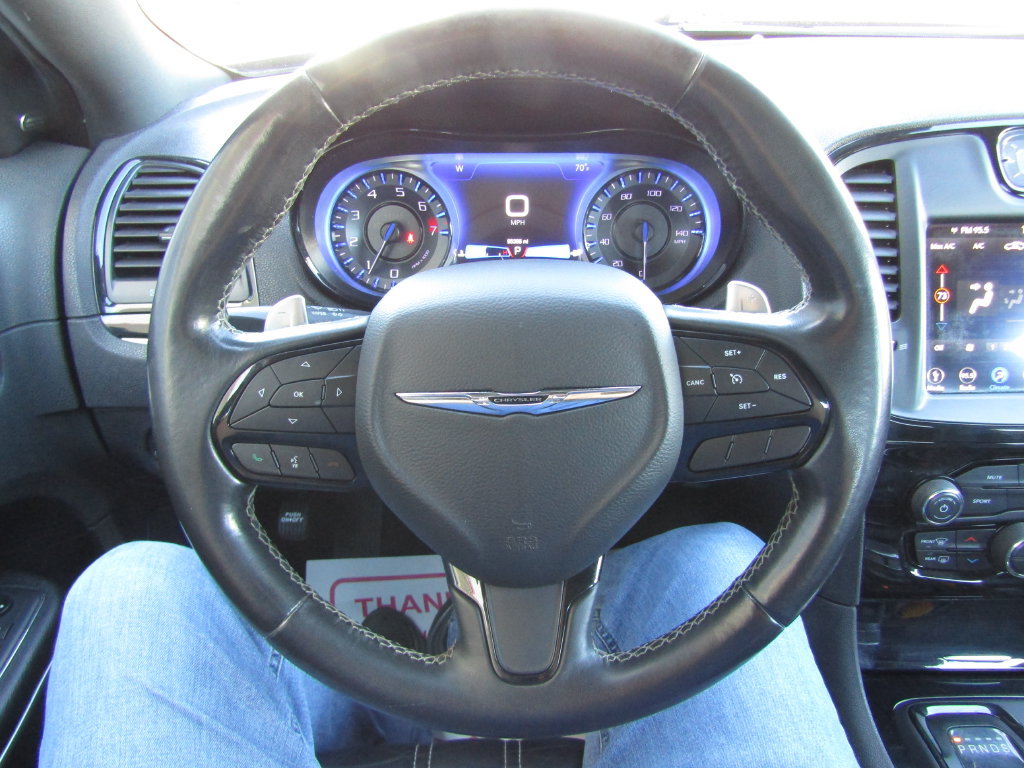 Used 2019 Chrysler 300 S AWD/4WD image 21