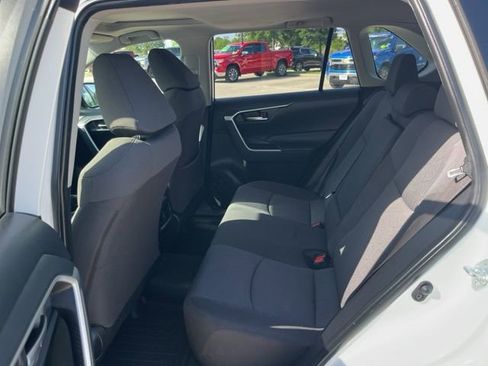 Used 2019 Toyota RAV4 XLE image 27