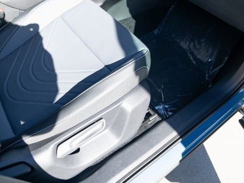 New 2026 Volkswagen Tiguan SE image 45