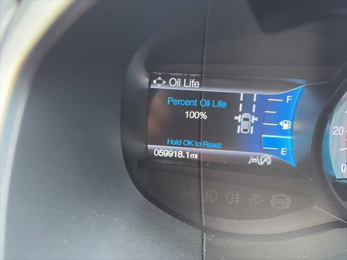 Used 2021 Ford Edge ST-Line w/ Class II Trailer Tow Package AWD/4WD image 17