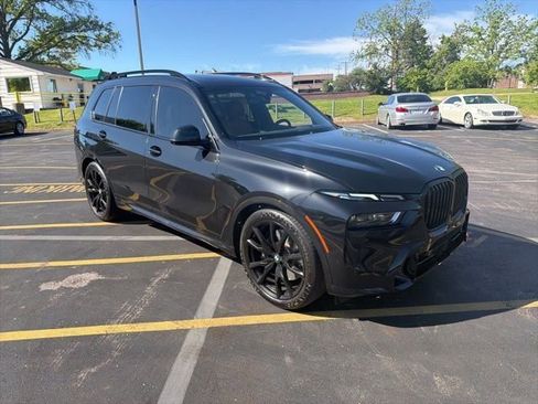 Certified 2024 BMW X7 xDrive40i w/ M Sport Package AWD/4WD image 1