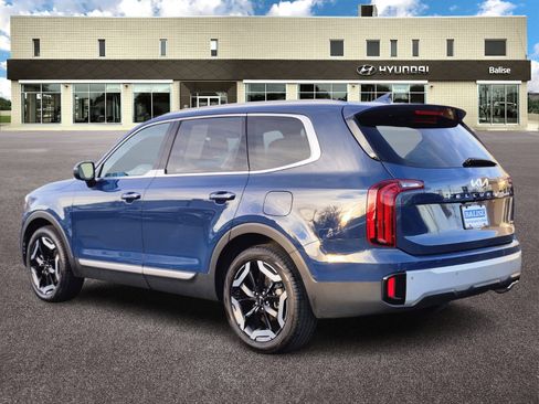 Used 2024 Kia Telluride S w/ S Sunroof Package image 5