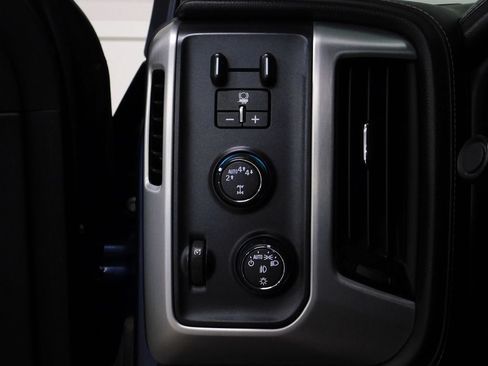 Used 2017 GMC Sierra 1500 SLE w/ Elevation Edition AWD/4WD image 34