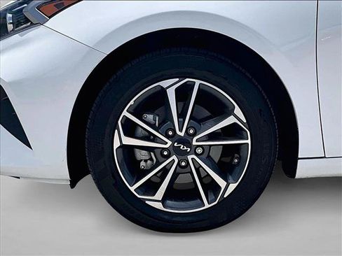 Used 2024 Kia Forte LXS FWD image 10