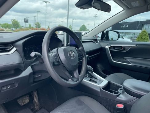 Used 2024 Toyota RAV4 LE FWD image 10