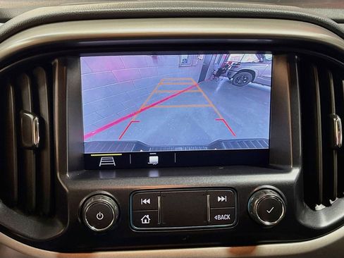 Used 2021 Chevrolet Colorado Z71 w/ Safety Package AWD/4WD image 14