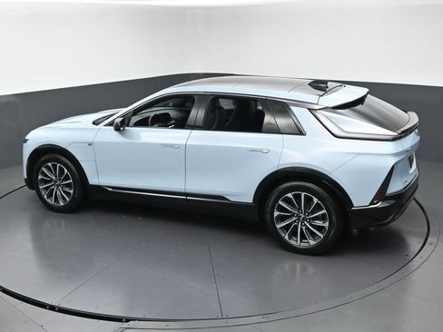 Used 2024 Cadillac Lyriq Sport RWD image 8