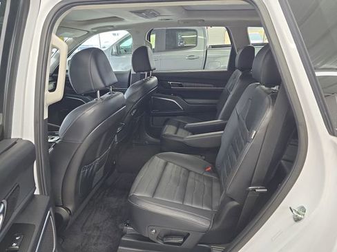 Used 2024 Kia Telluride SX Prestige w/ Towing Package image 10