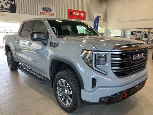 Used 2024 GMC Sierra 1500 AT4 w/ Technology Package AWD/4WD image 3