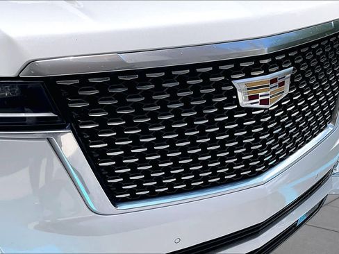 Used 2021 Cadillac Escalade Premium Luxury RWD image 30