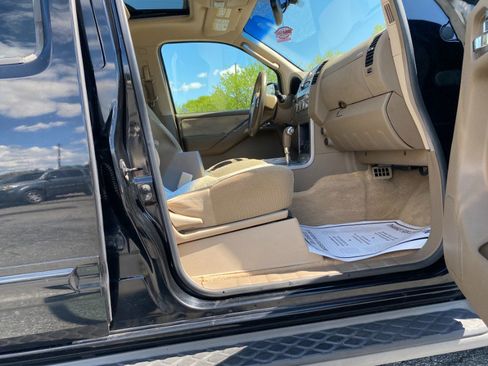 Used 2007 Nissan Pathfinder SE w/ SE Premium Pkg AWD/4WD image 15