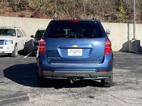 Used 2017 Chevrolet Equinox LT w/ Convenience Package image 5