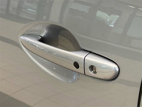 Used 2022 MAZDA CX-9 Touring image 8