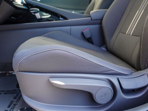 Certified 2025 Hyundai Elantra Hybrid FWD image 22