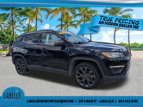 Used 2021 Jeep Compass Latitude FWD image 1
