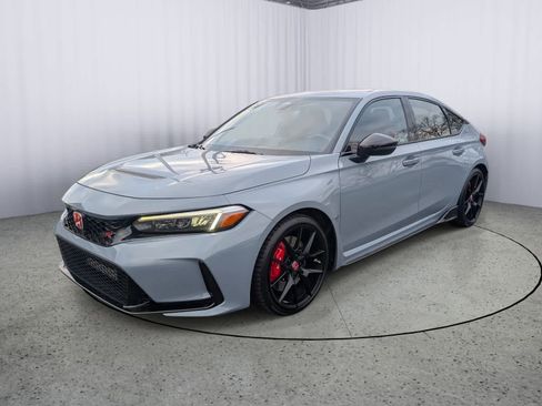 Used 2023 Honda Civic Type R image 6