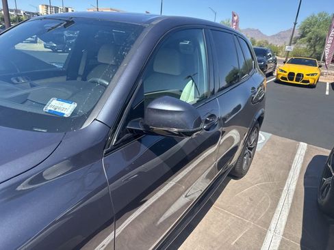 Used 2020 BMW X5 M50i AWD/4WD image 4